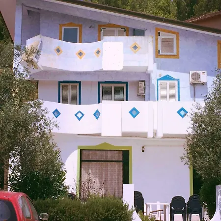 En